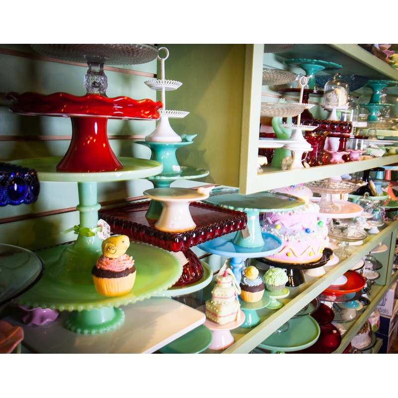 Le Cadeaux Cake Plate With Server