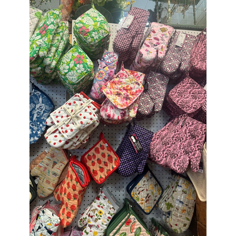 Oven Mitts & Gloves
