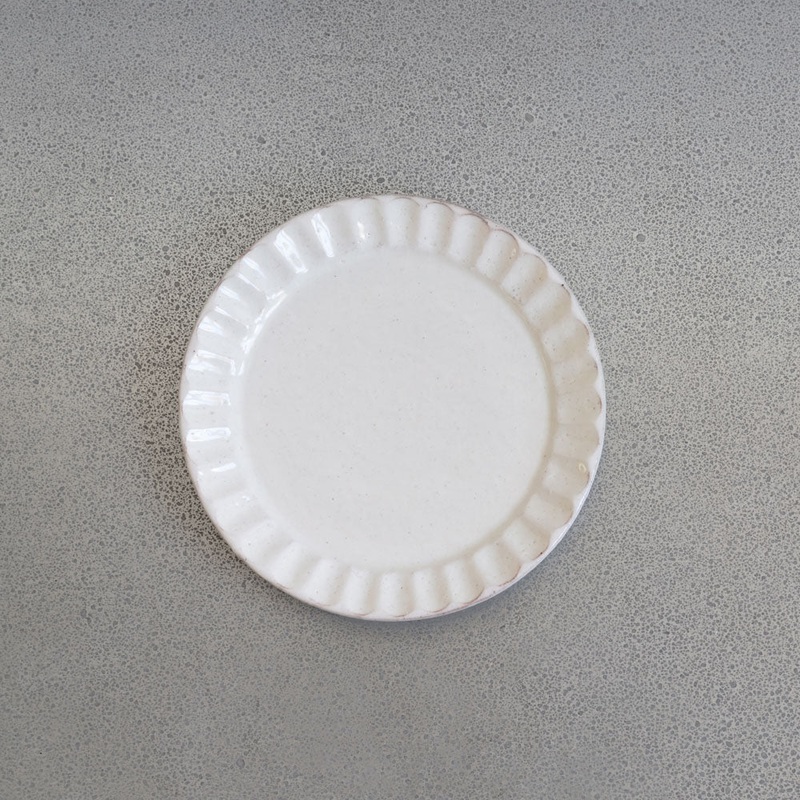 Assiette cannele Kohiki Shima - Blanche