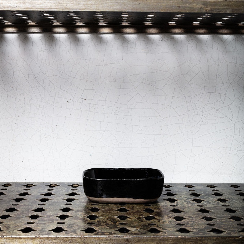 Assiette creuse en grs n6 - Noir d'Encre