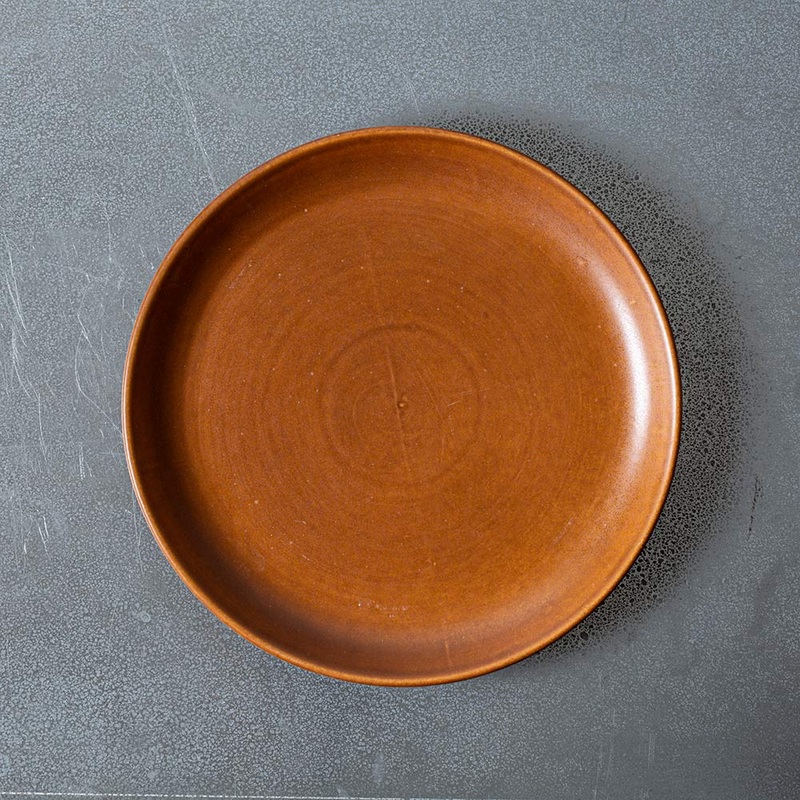 Assiette plate en grs fin - Cannelle