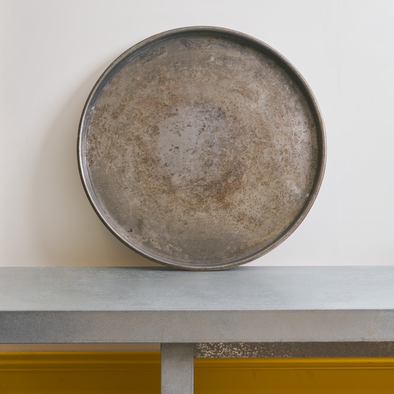 Plateau rond en mtal - Vintage