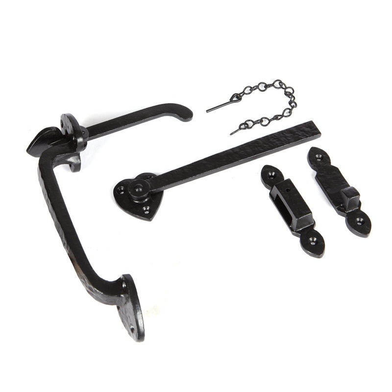 240mm Black Arrowhead Suffolk Latch